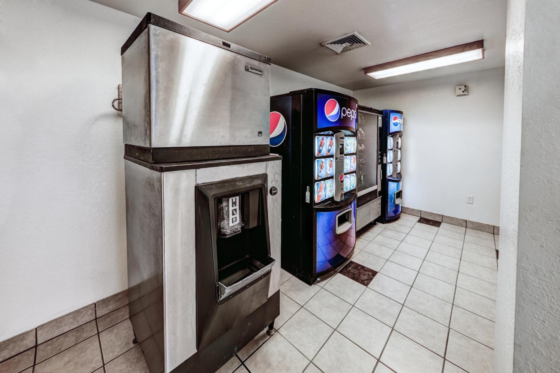 Motel 6-Niantic, CT - New London gallery photo in Niantic, CT — image 63