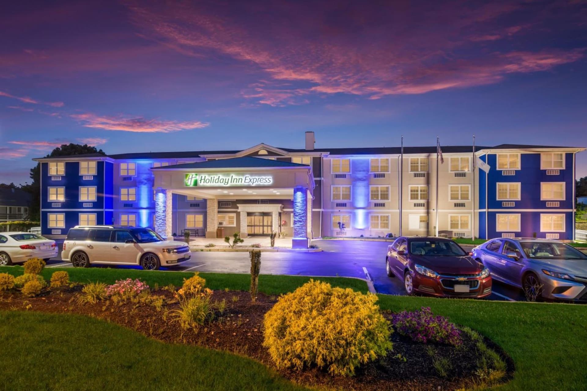 Holiday Inn Express - Plymouth by IHG featured exterior or lobby in Plymouth, MA — similar hotel