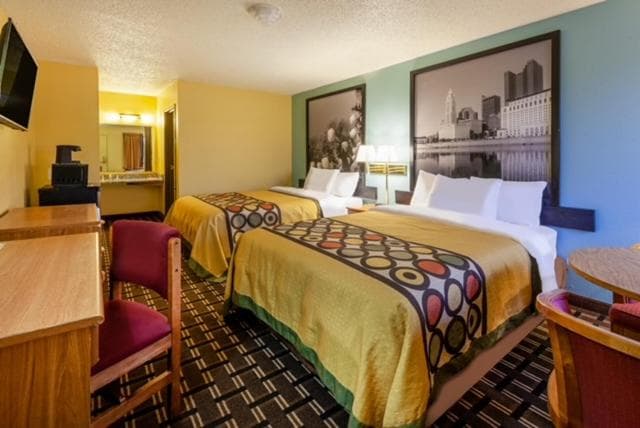 Super 8 by Wyndham Newcomerstown gallery photo in Newcomerstown, OH — image 51