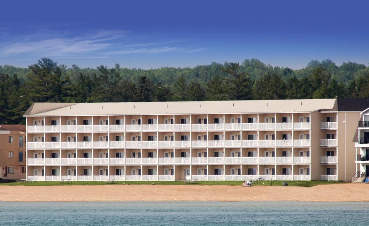 Mackinaw Beach and Bay Inn & Suites featured exterior or lobby in Mackinaw City, MI — similar hotel
