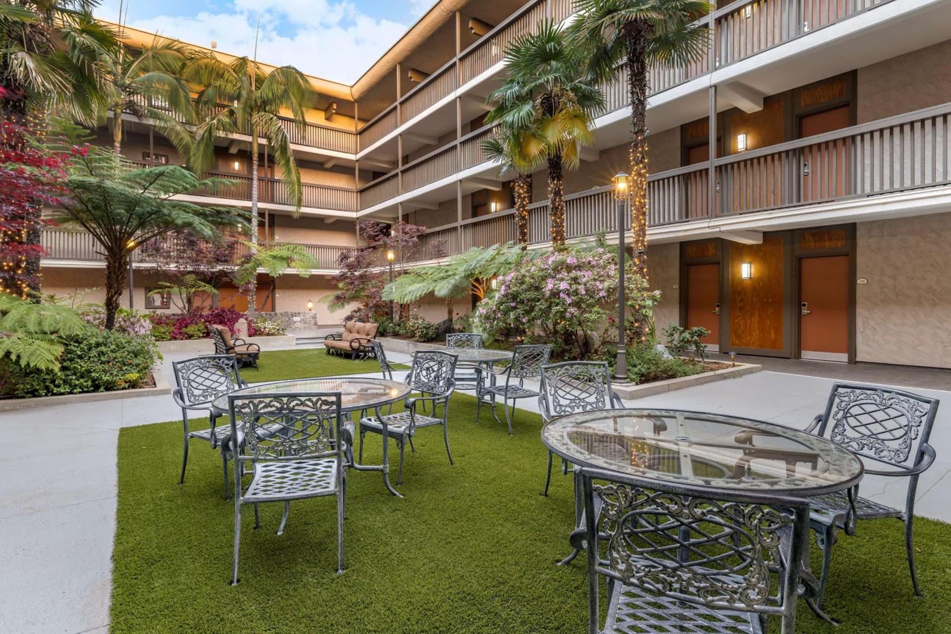 Best Western Plus Thousand Oaks Inn gallery photo in Thousand Oaks, CA — image 44