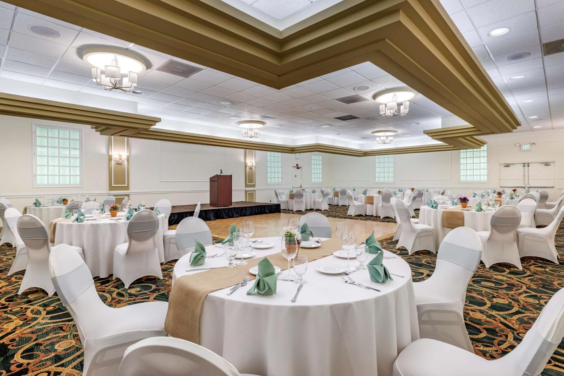 Best Western Plus Thousand Oaks Inn gallery photo in Thousand Oaks, CA — image 19