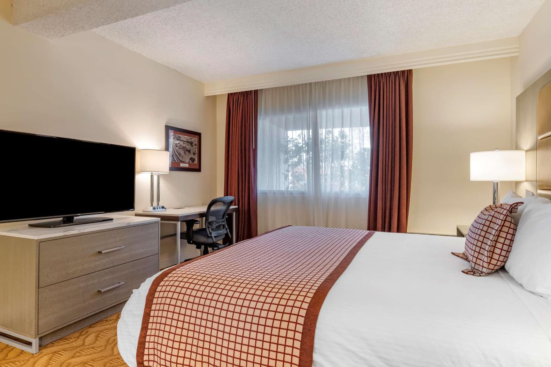 Best Western Plus Thousand Oaks Inn gallery photo in Thousand Oaks, CA — image 37