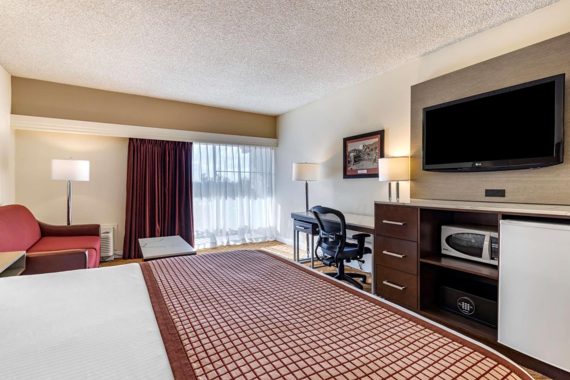 Best Western Plus Thousand Oaks Inn gallery photo in Thousand Oaks, CA — image 7