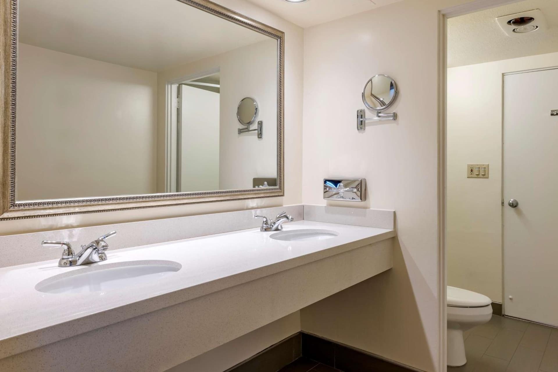 Best Western Plus Thousand Oaks Inn gallery photo in Thousand Oaks, CA — image 24