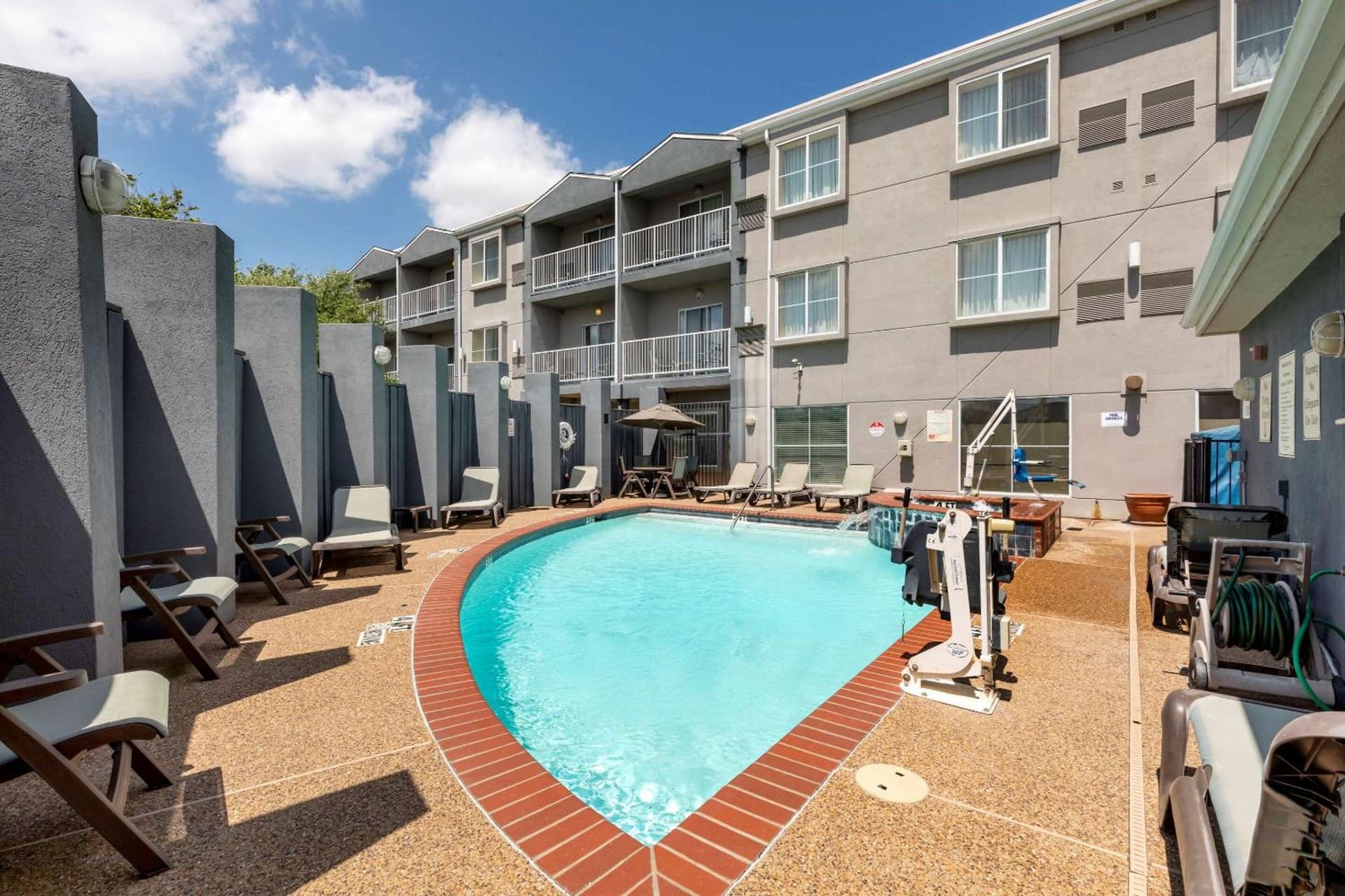 Comfort Suites DFW Airport gallery photo in Irving, TX — image 5