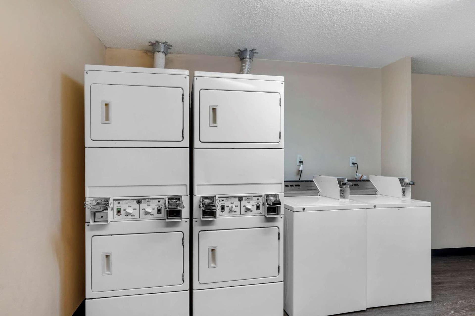 Comfort Suites DFW Airport gallery photo in Irving, TX — image 67