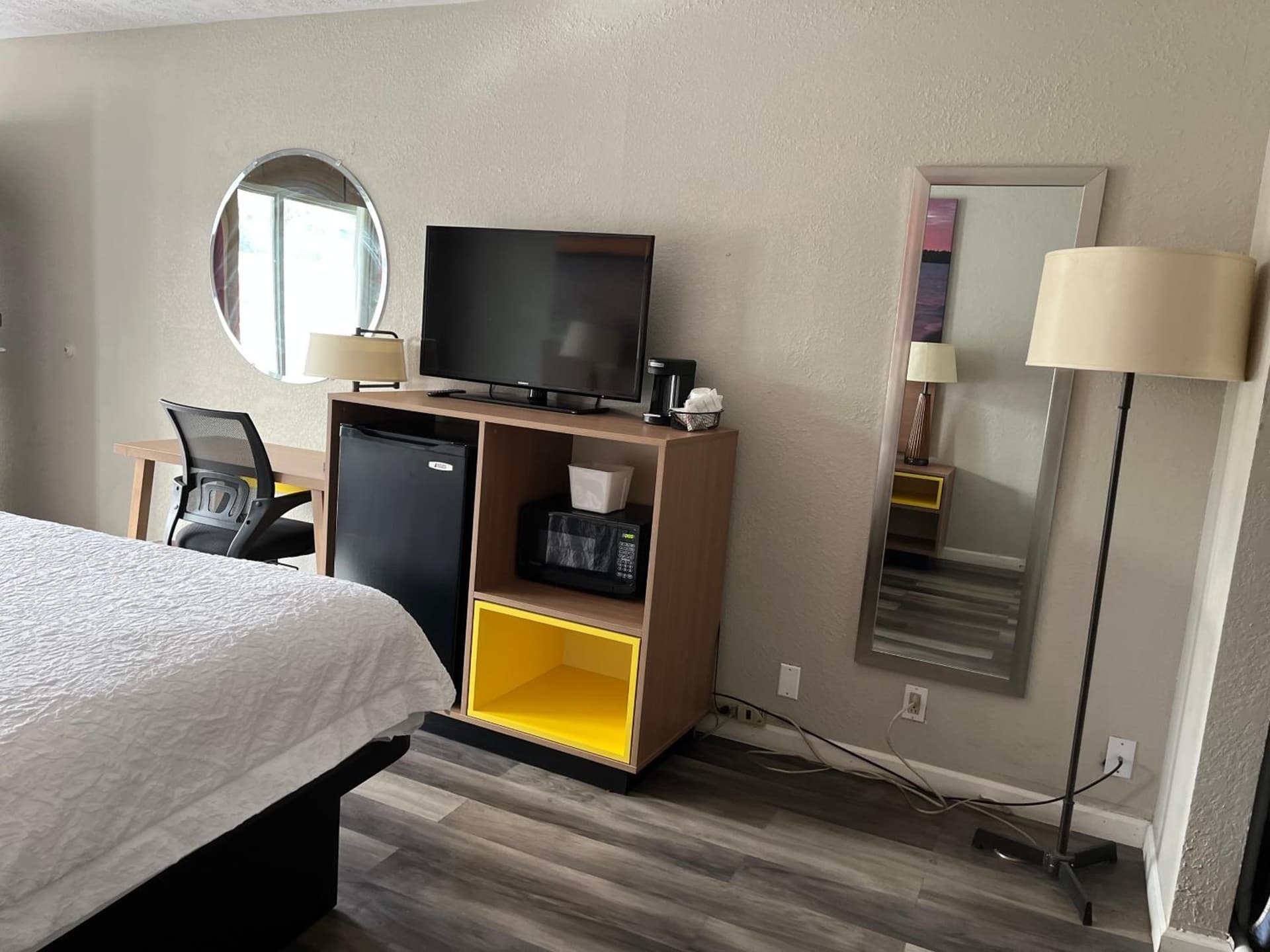 Days Inn & Suites by Wyndham Dayton North gallery photo in Dayton, OH — image 10