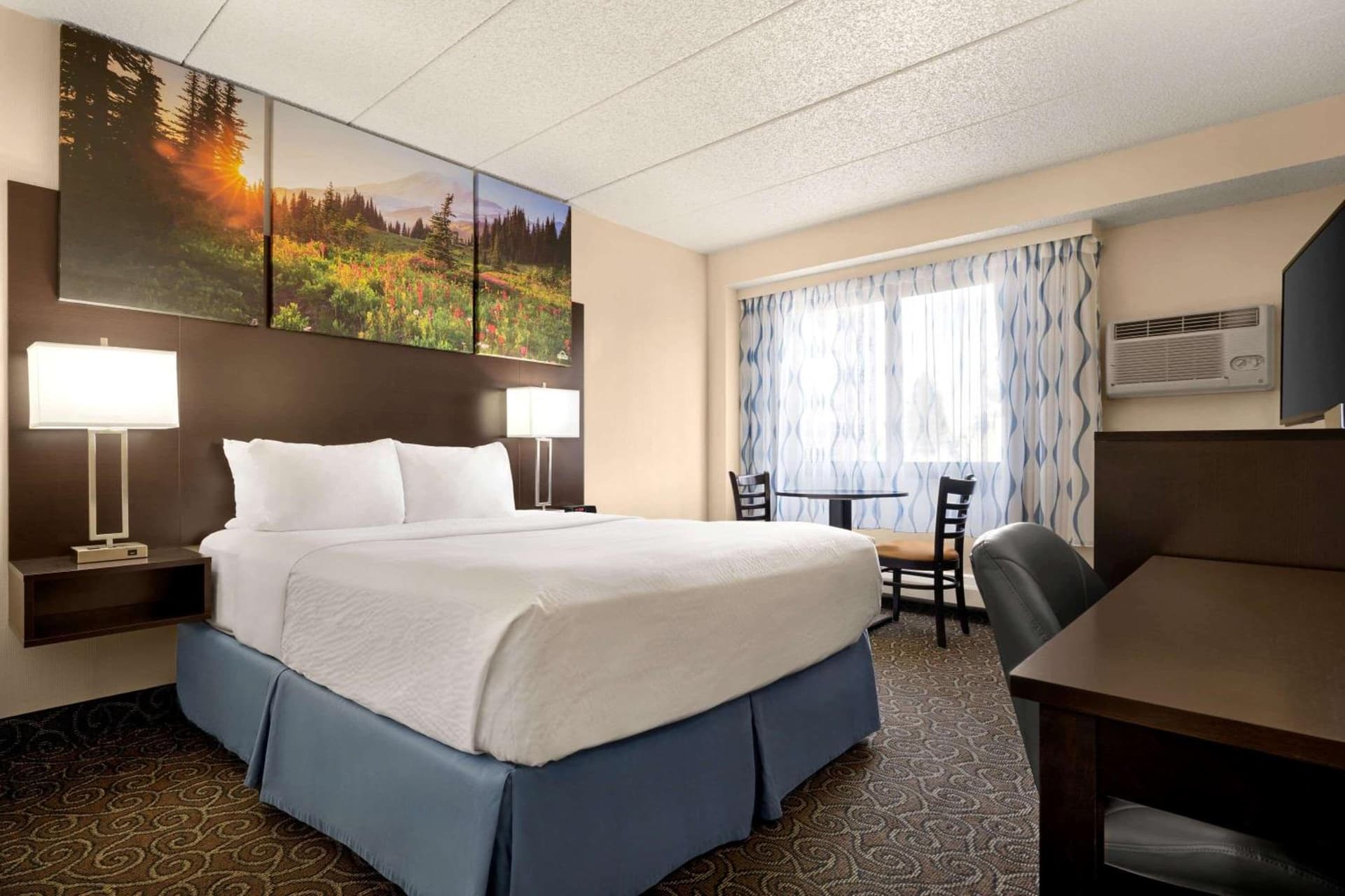 Days Inn by Wyndham Fort Collins gallery photo in Fort Collins, CO — image 30