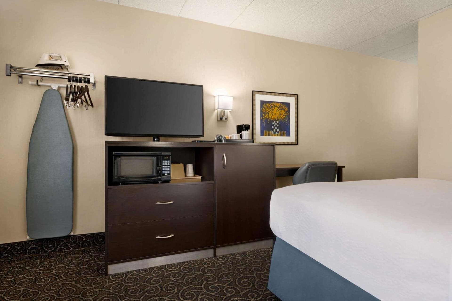 Days Inn by Wyndham Fort Collins gallery photo in Fort Collins, CO — image 19