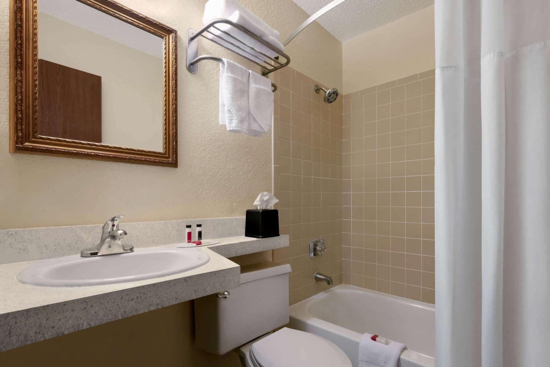 Days Inn by Wyndham Fort Collins gallery photo in Fort Collins, CO — image 26