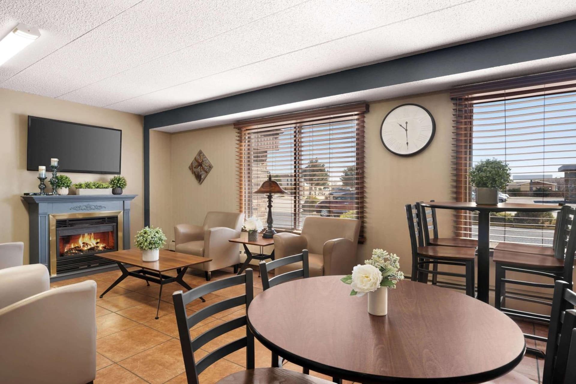 Days Inn by Wyndham Fort Collins gallery photo in Fort Collins, CO — image 16