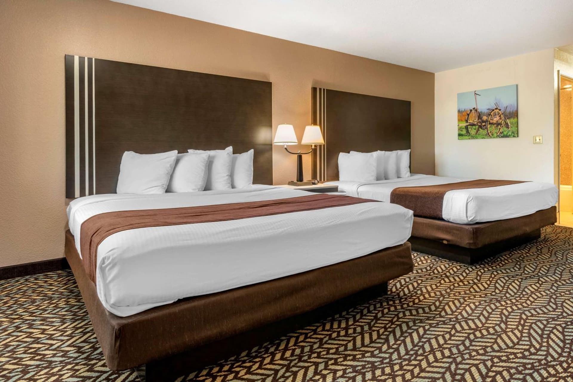 Best Western Orchard Inn interior in Turlock, CA — gallery photo 2