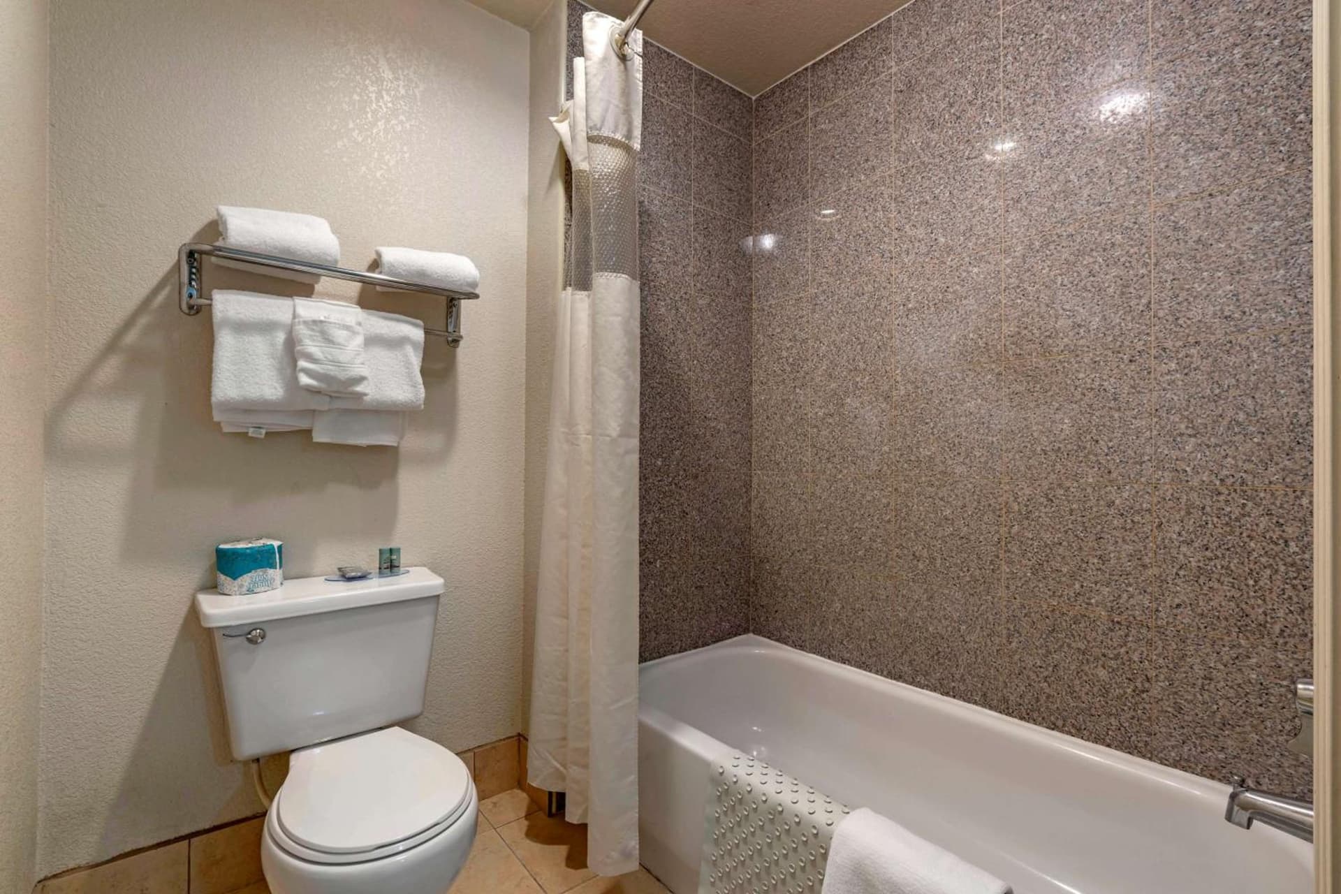 Best Western Orchard Inn gallery photo in Turlock, CA — image 5