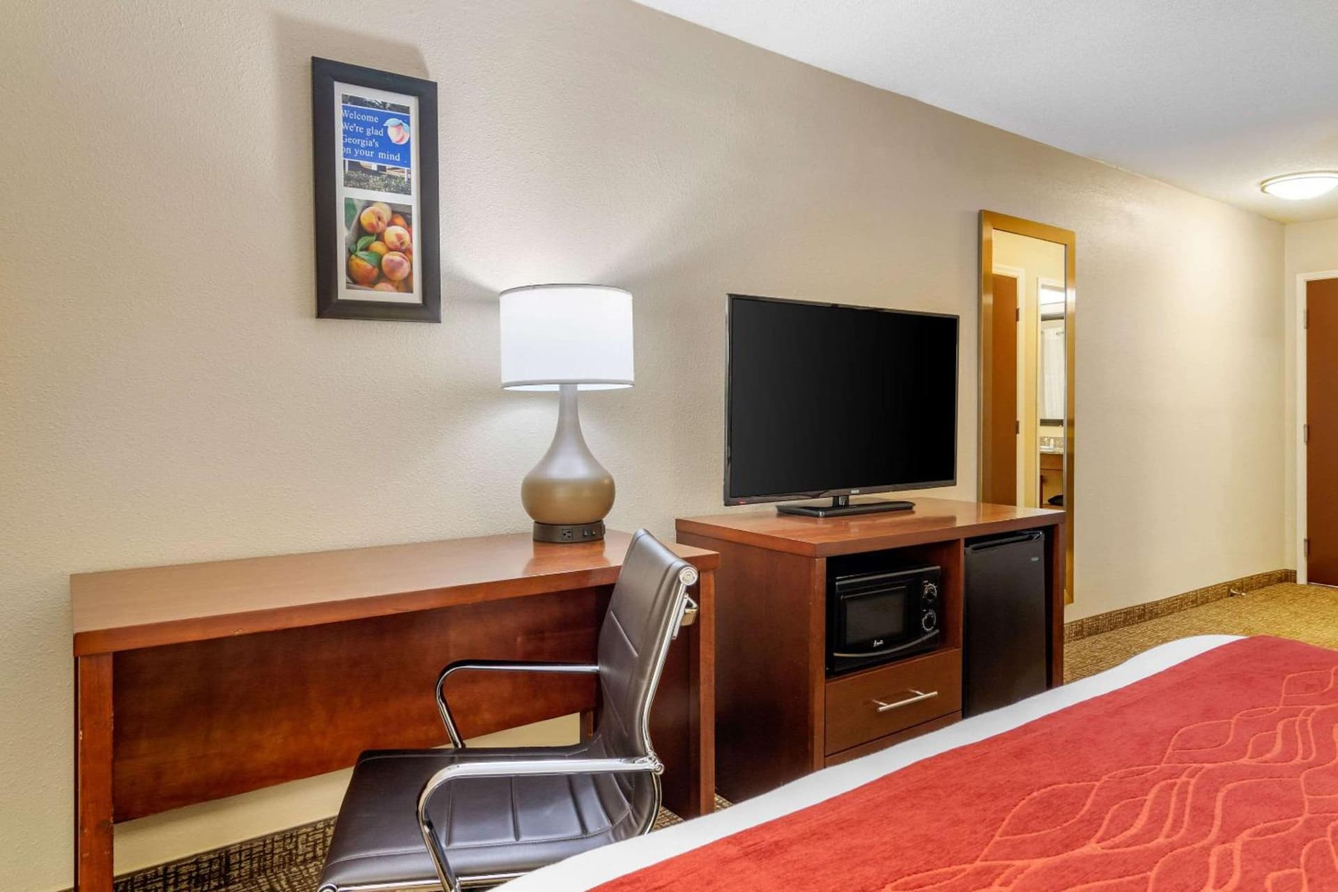 Comfort Inn & Suites Macon North I-75 interior in Macon, GA — gallery photo 2