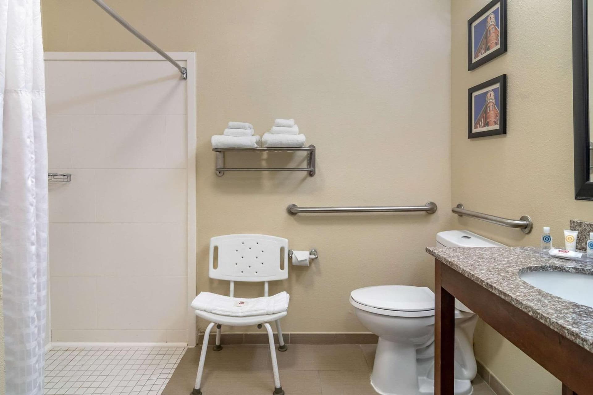 Comfort Inn & Suites Macon North I-75 gallery photo in Macon, GA — image 9