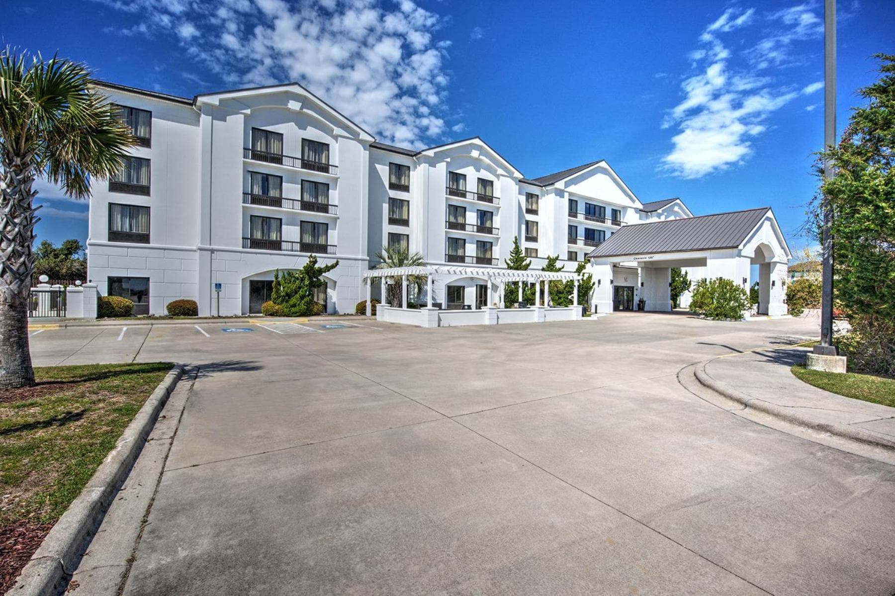 Hotel Alice property views in Pine Knoll Shores, NC — gallery photo 3