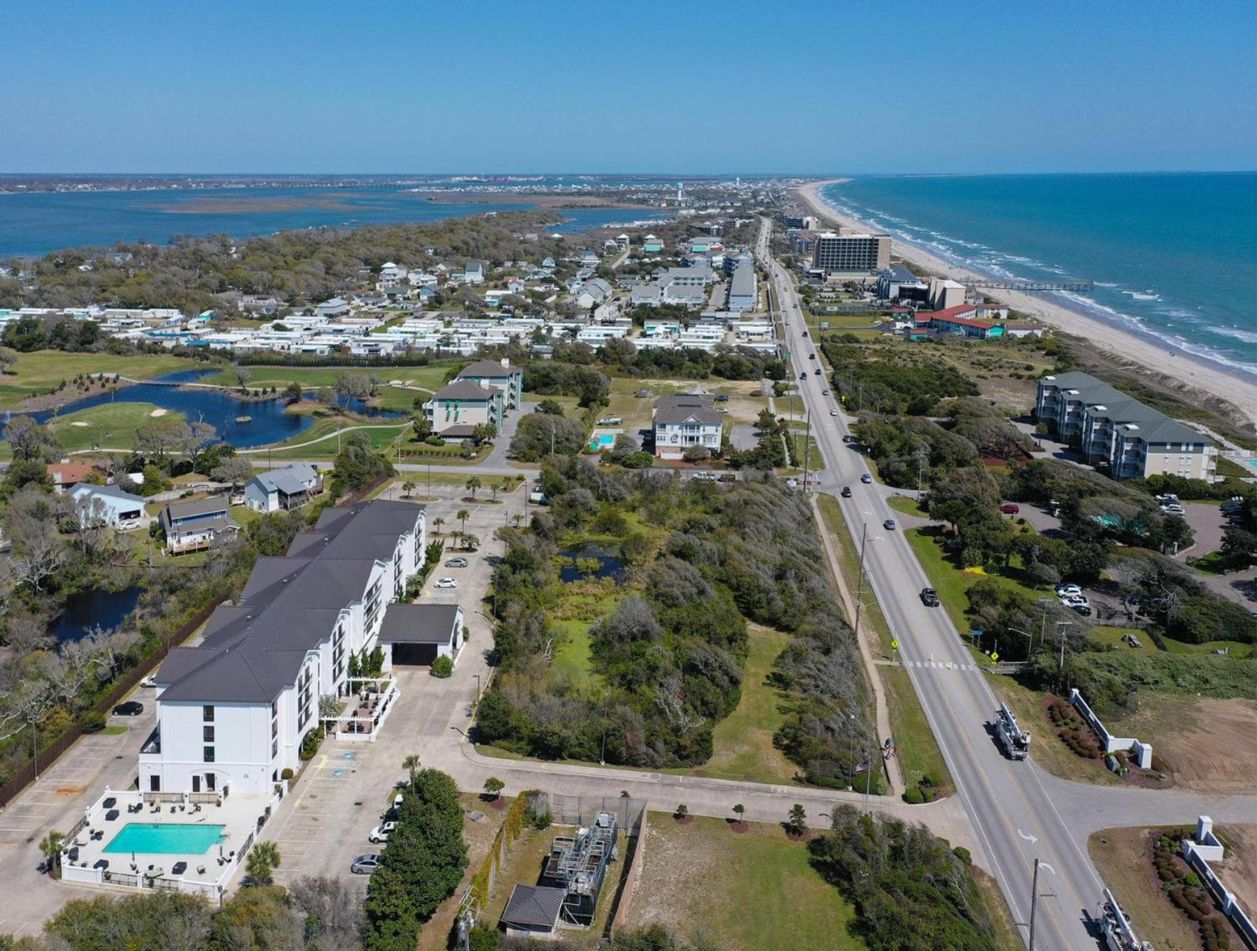 Hotel Alice interior in Pine Knoll Shores, NC — gallery photo 2