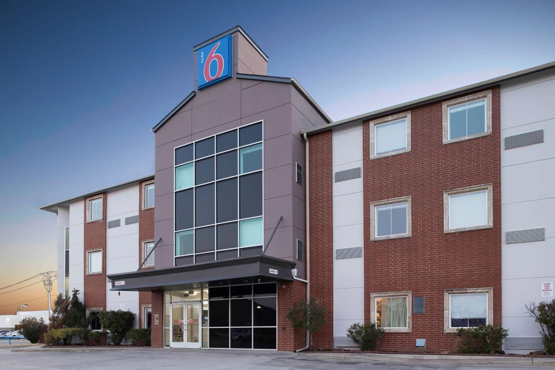 Motel 6-Norman, OK interior in Norman, OK — gallery photo 2