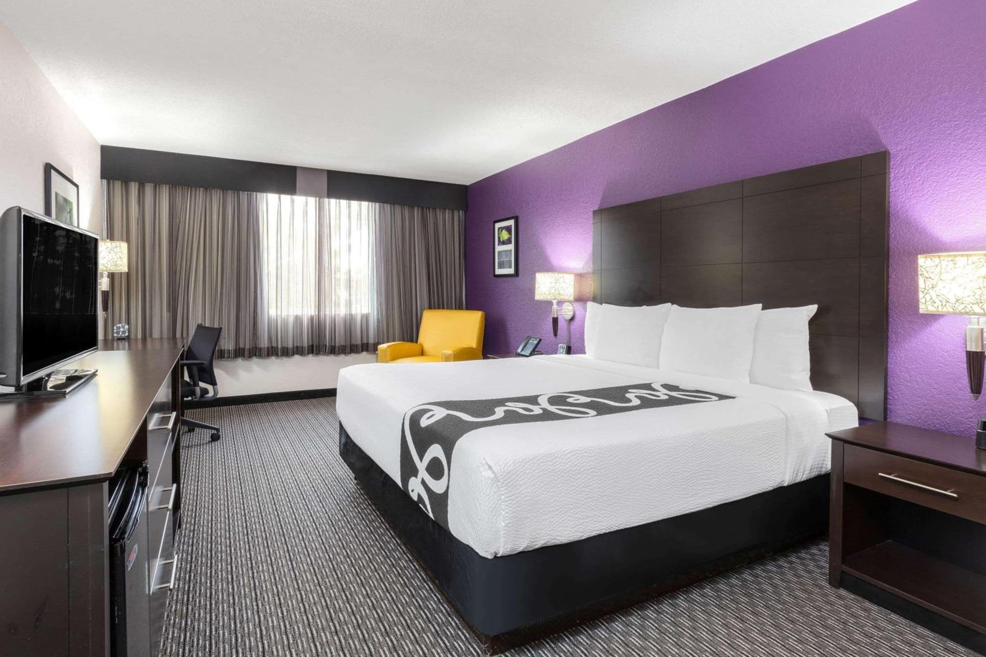 La Quinta by Wyndham Clifton/Rutherford gallery photo in Clifton, NJ — image 19