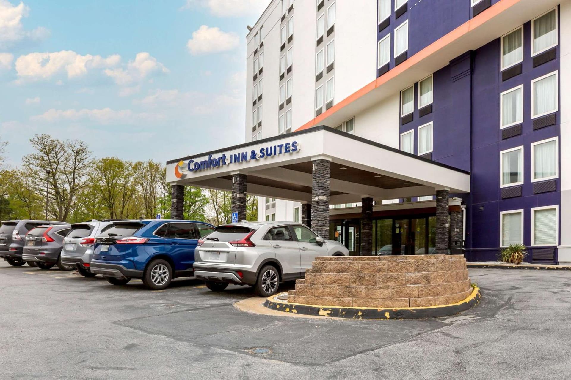 Comfort Inn & Suites Alexandria West featured exterior or lobby in Alexandria, VA — similar hotel