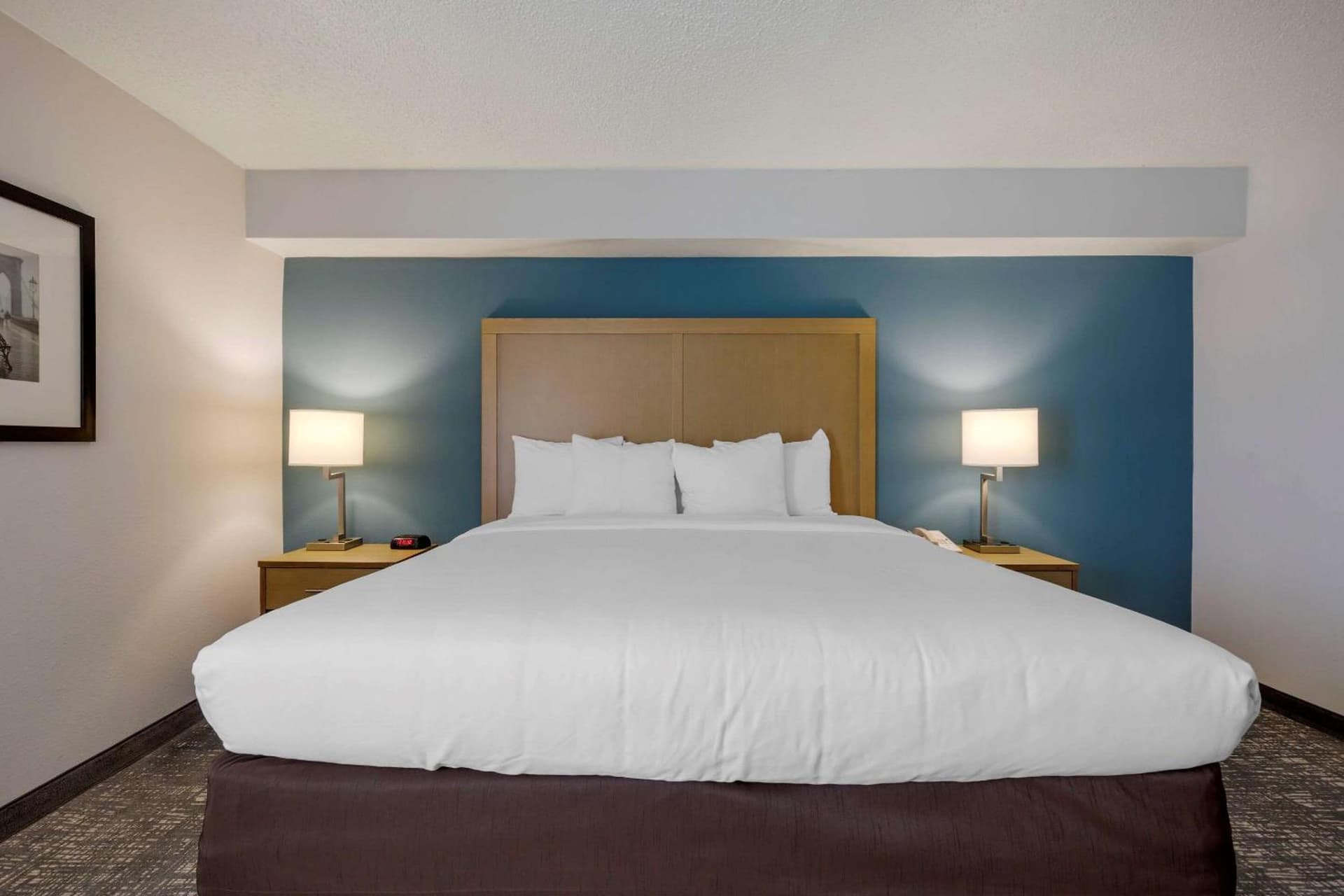 Comfort Inn & Suites Alexandria West property views in Alexandria, VA — gallery photo 3