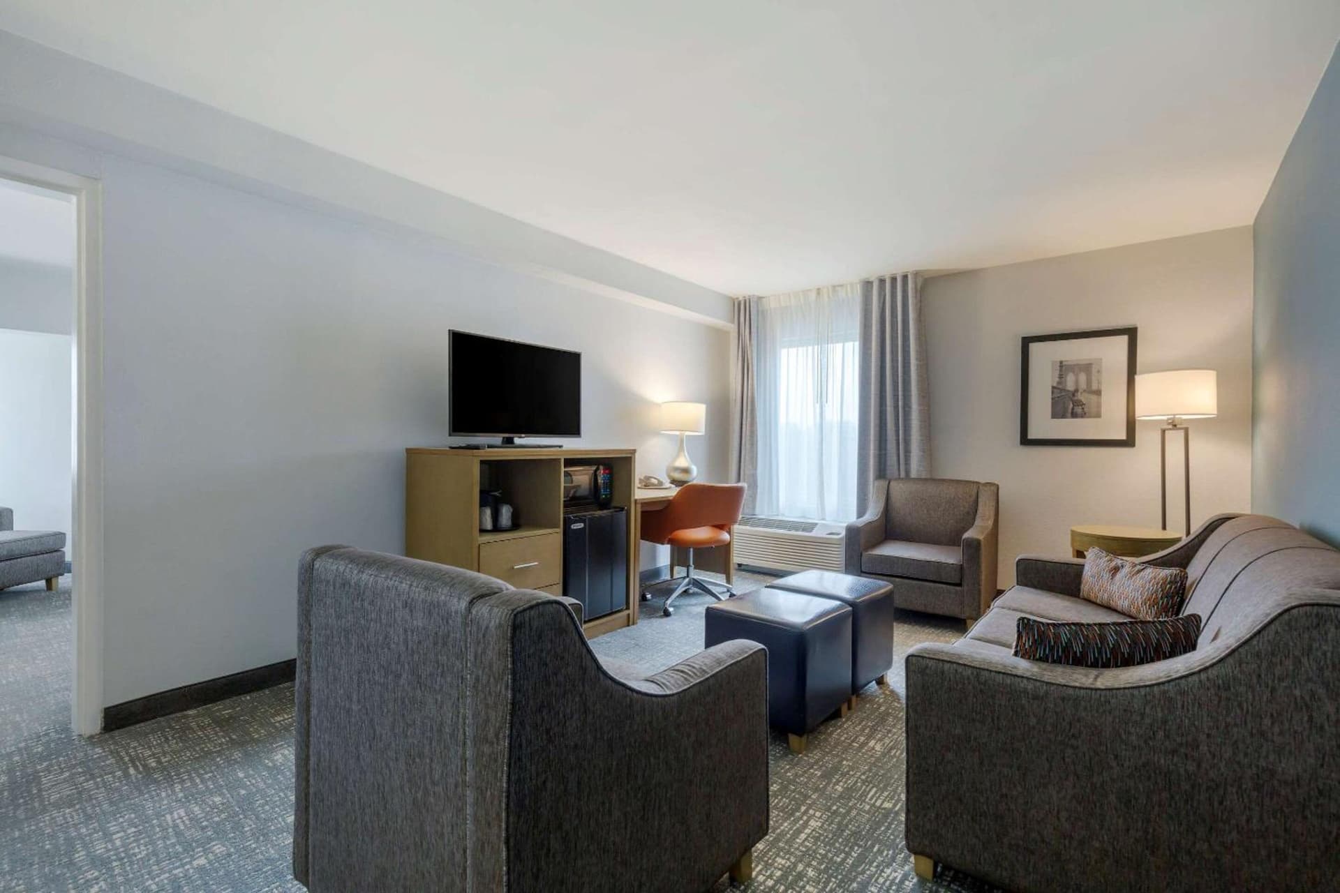 Comfort Inn & Suites Alexandria West gallery photo in Alexandria, VA — image 14