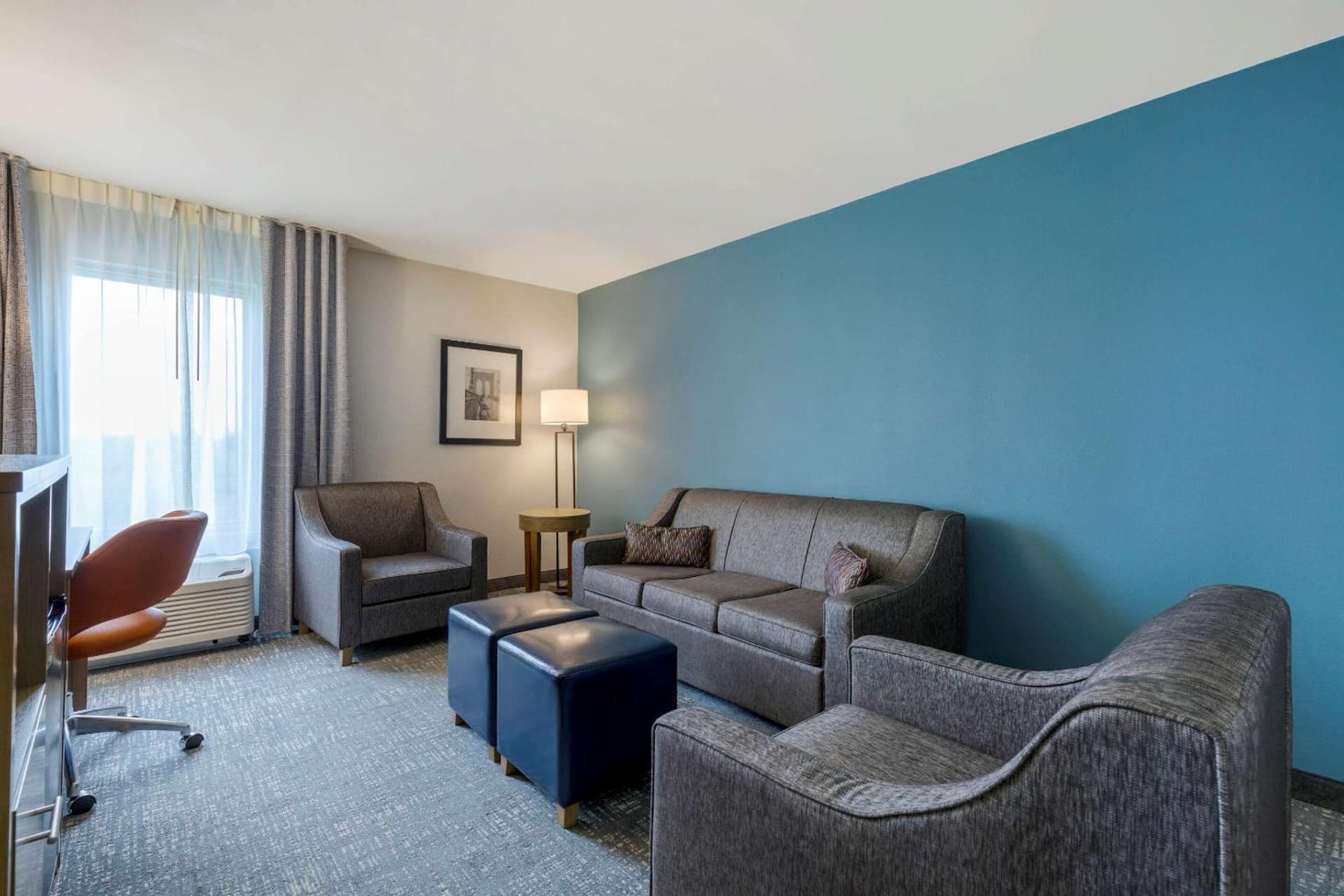 Comfort Inn & Suites Alexandria West gallery photo in Alexandria, VA — image 12