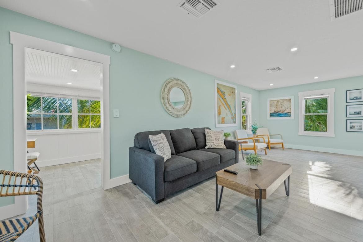 Pelican Post at Anna Maria Island Inn gallery photo in Bradenton Beach, FL — image 6
