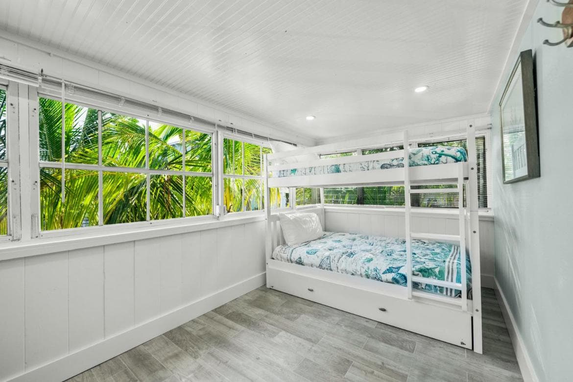 Pelican Post at Anna Maria Island Inn property views in Bradenton Beach, FL — gallery photo 3