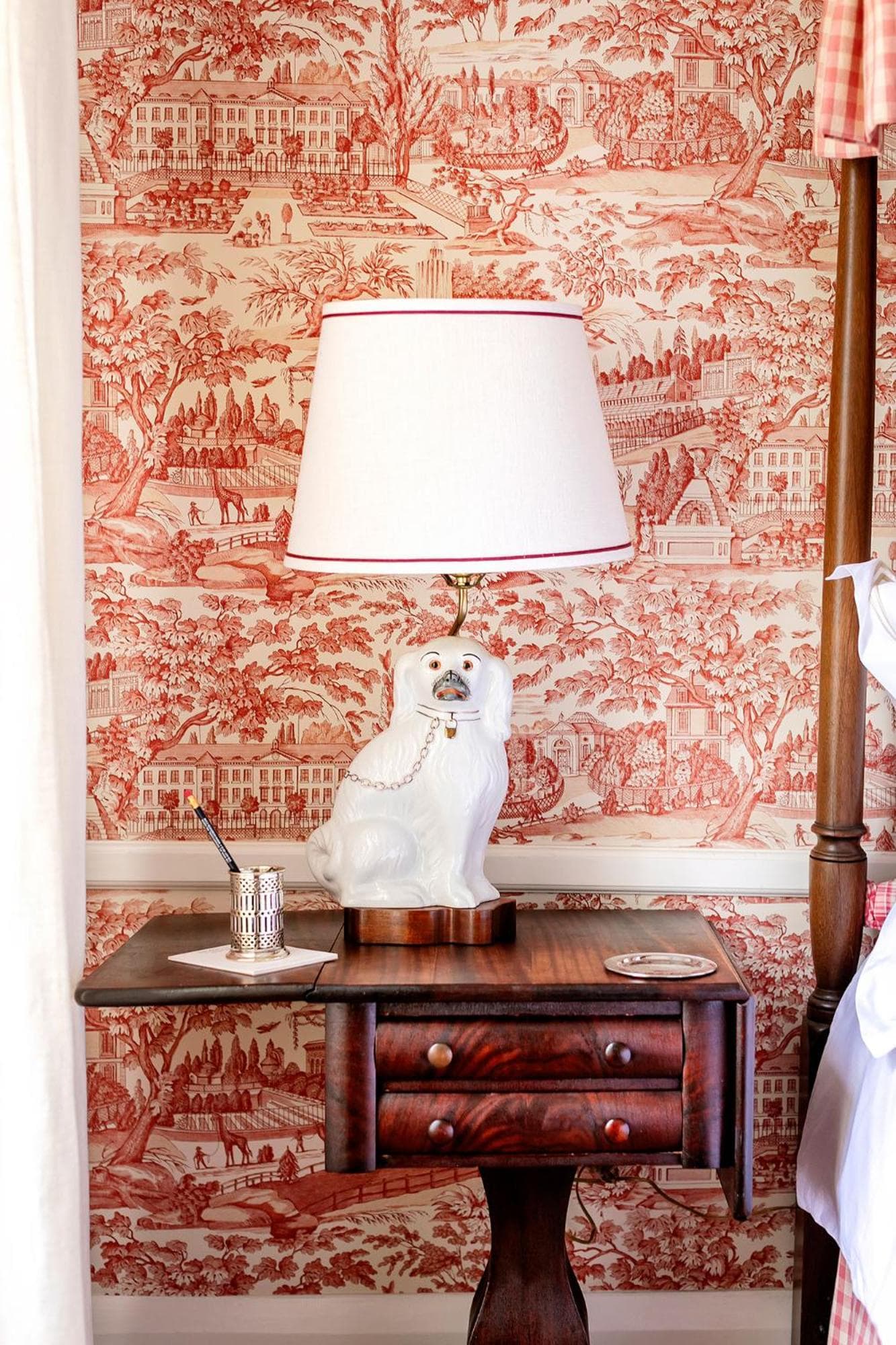 Hob Knob gallery photo in Edgartown — image 36