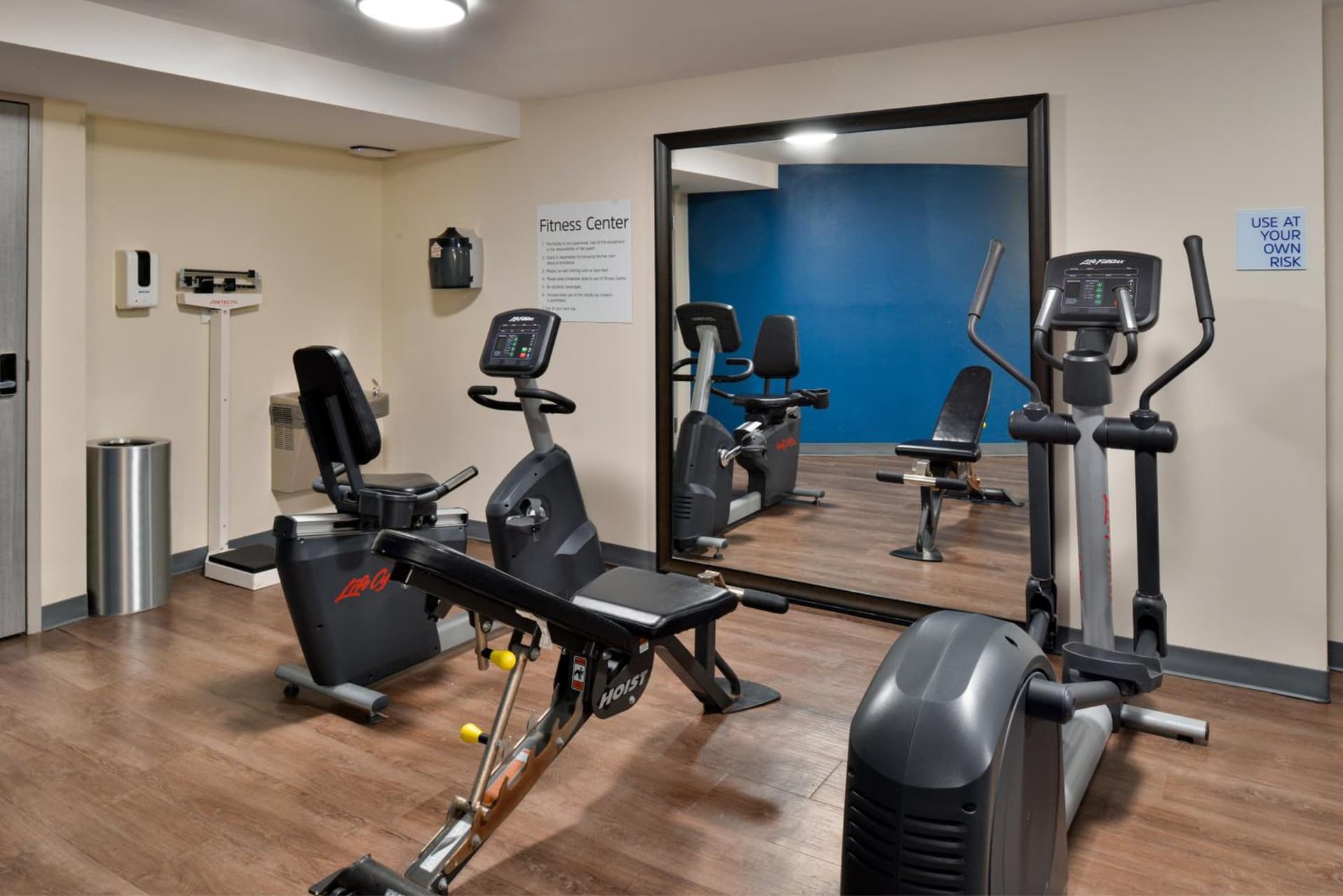 Holiday Inn Express Winston-Salem Medical Ctr Area gallery photo in Winston-Salem, NC — image 5