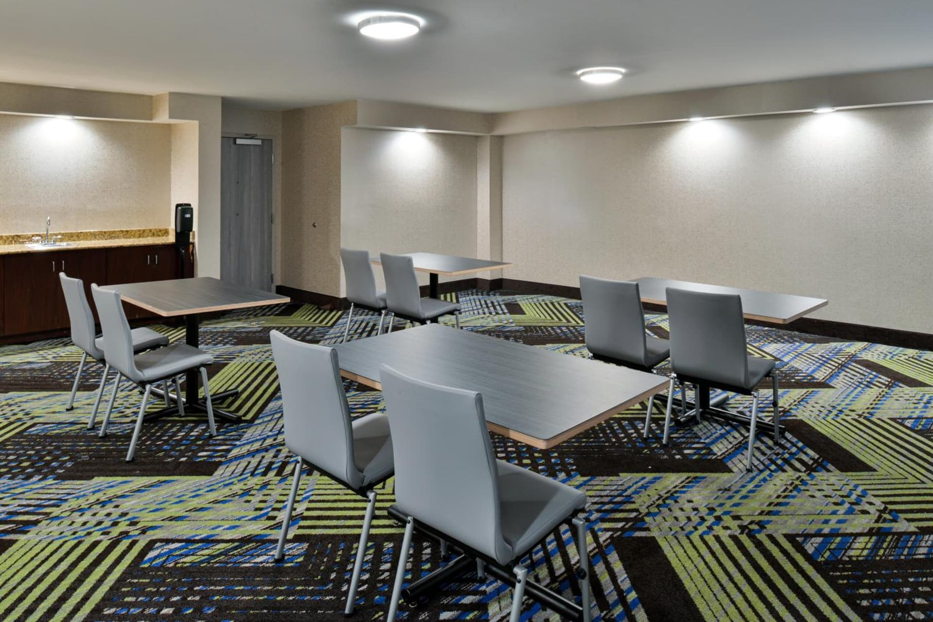 Holiday Inn Express Winston-Salem Medical Ctr Area gallery photo in Winston-Salem, NC — image 15