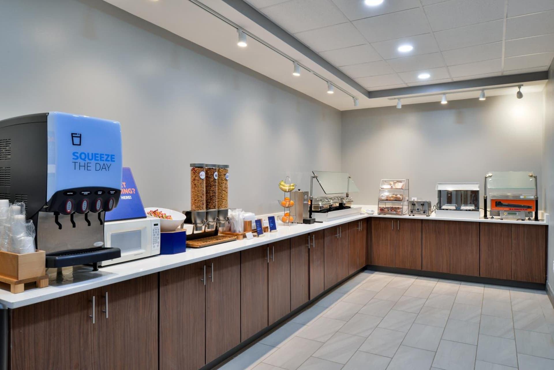 Holiday Inn Express Winston-Salem Medical Ctr Area gallery photo in Winston-Salem, NC — image 23