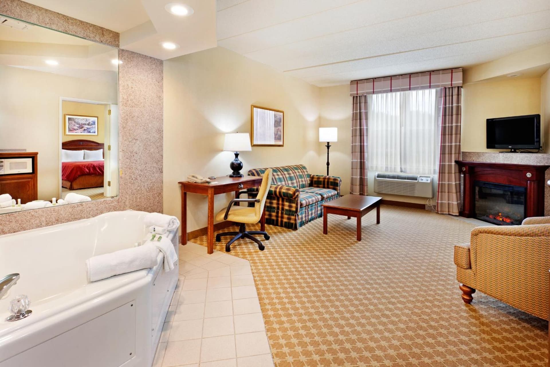 Country Inn & Suites by Radisson, Frackville (Pottsville), PA gallery photo in Mount Pleasant, PA — image 11