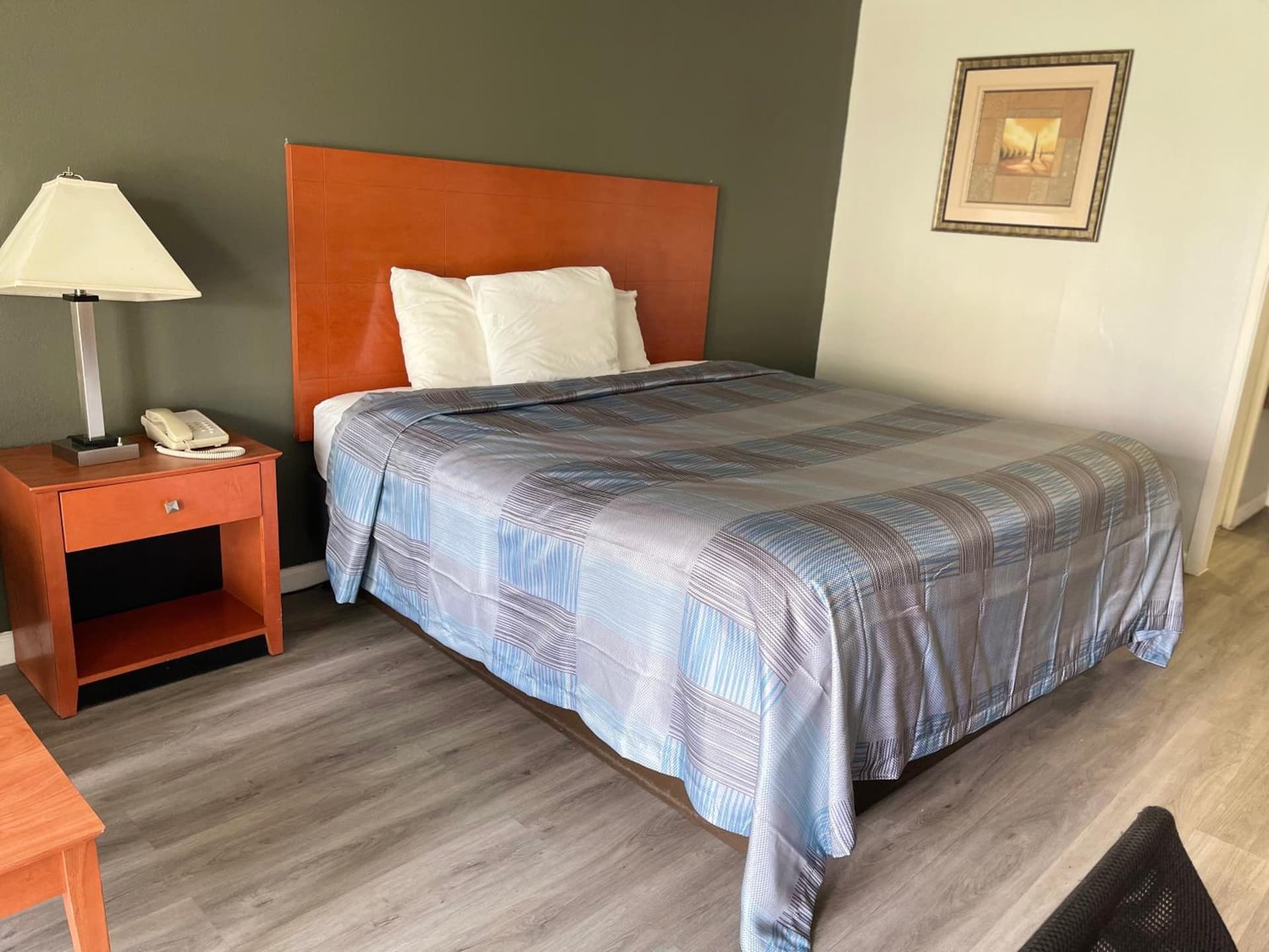 Wilkes-Barre Inn & Suites gallery photo in Wilkes-Barre, PA — image 16