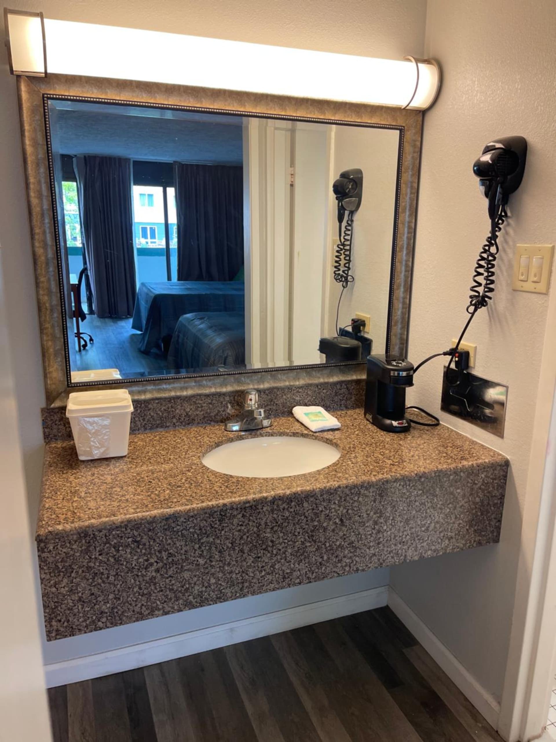 Wilkes-Barre Inn & Suites gallery photo in Wilkes-Barre, PA — image 14