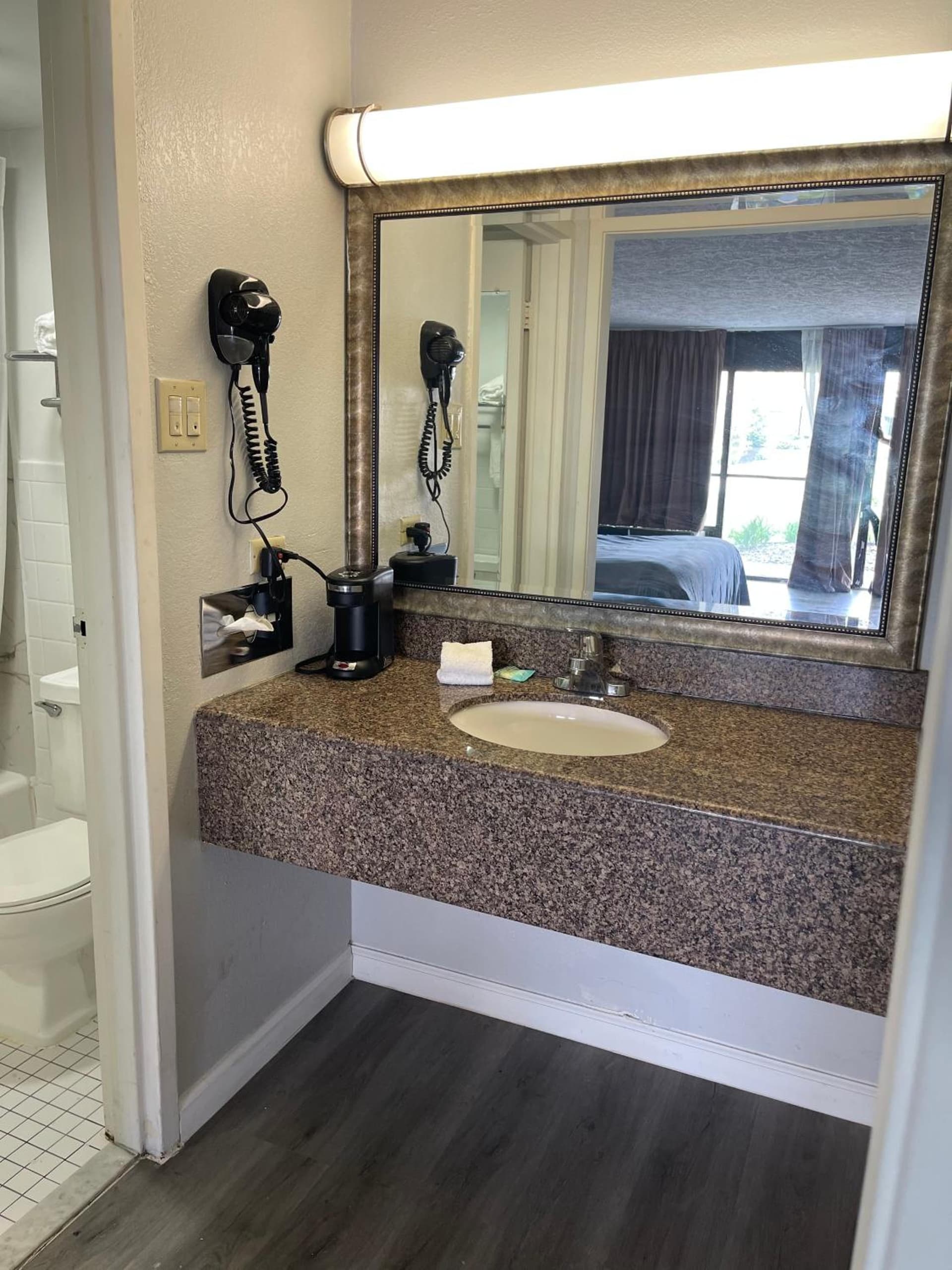 Wilkes-Barre Inn & Suites gallery photo in Wilkes-Barre, PA — image 39