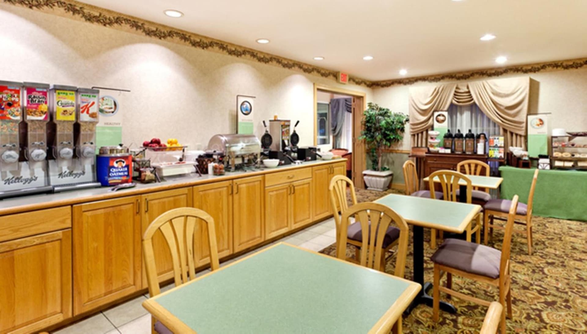 Country Inn & Suites by Radisson, Frackville (Pottsville), PA gallery photo in Mount Pleasant, PA — image 14