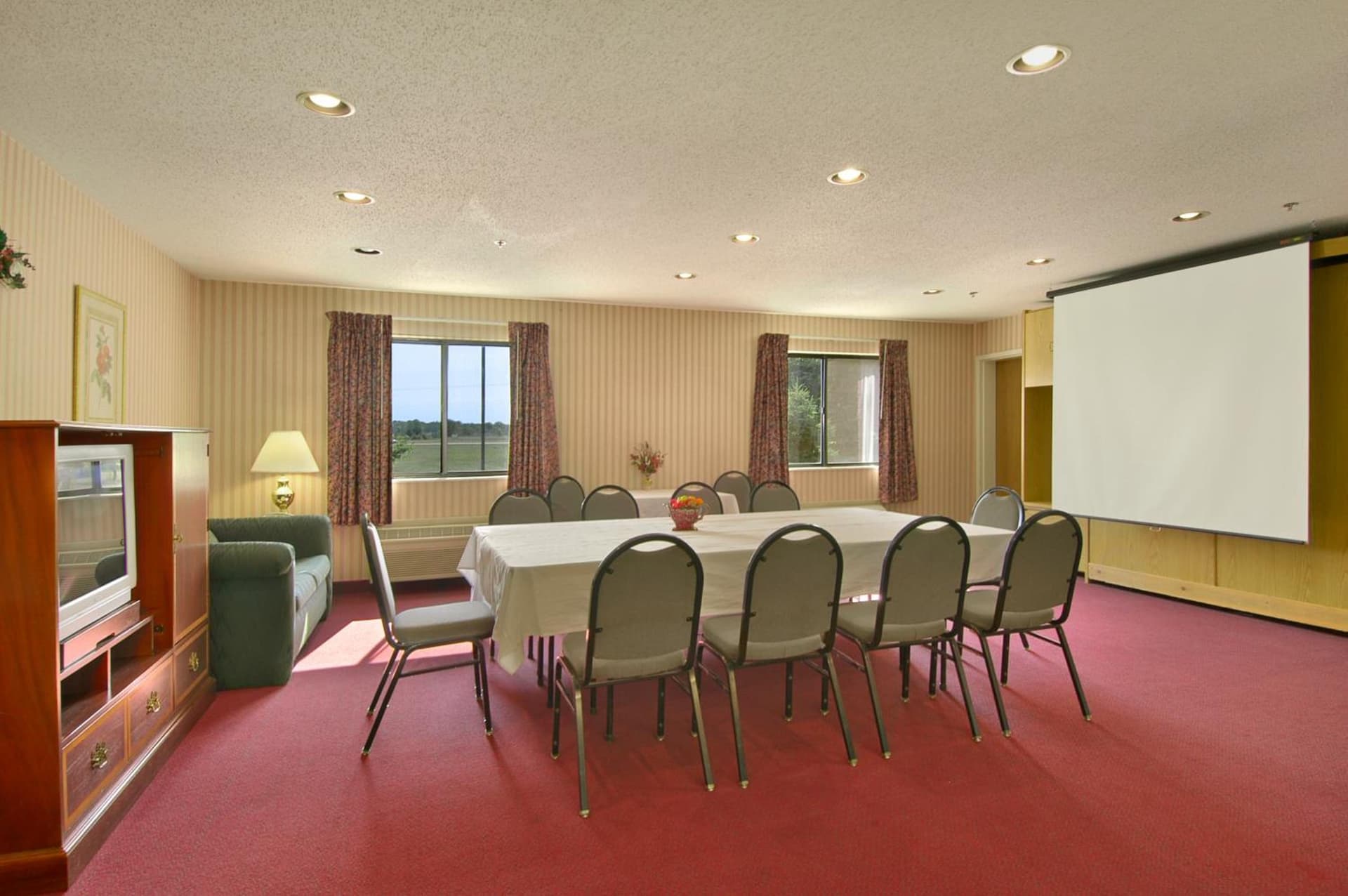 Baymont by Wyndham Muskegon gallery photo in Muskegon, MI — image 23