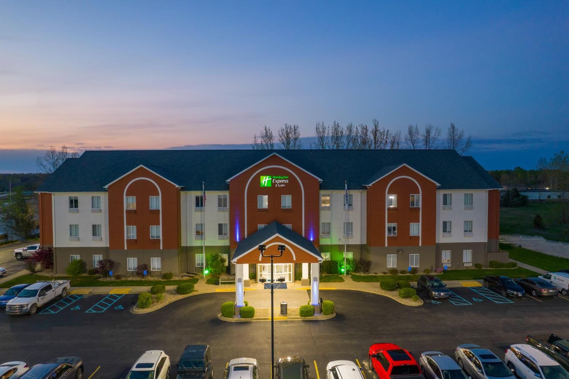 Holiday Inn Express Hotel & Suites Bedford by IHG featured exterior or lobby in Bedford, IN — similar hotel