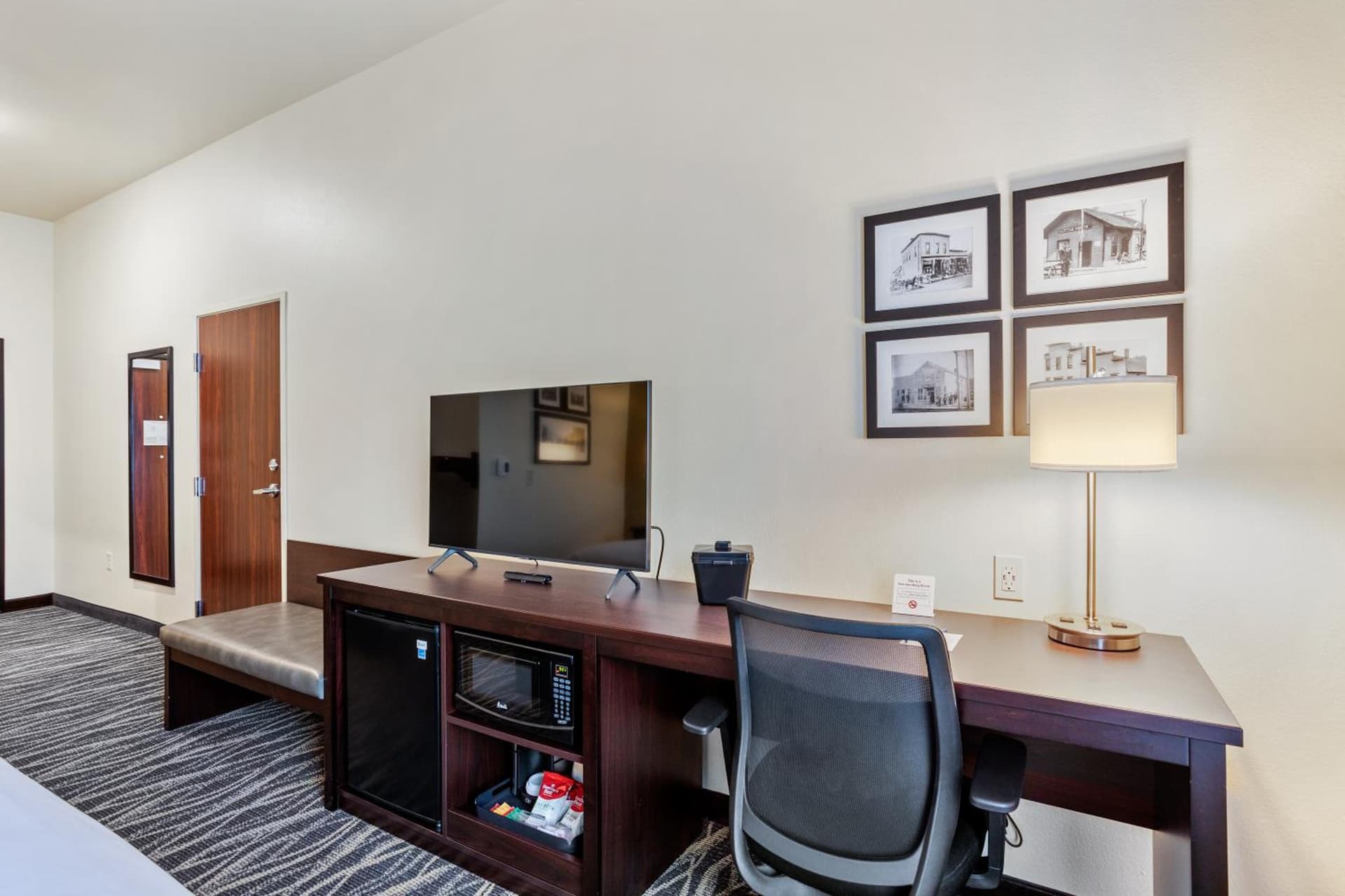 Cobblestone Hotel & Suites - Little Chute gallery photo in Little Chute, WI — image 34