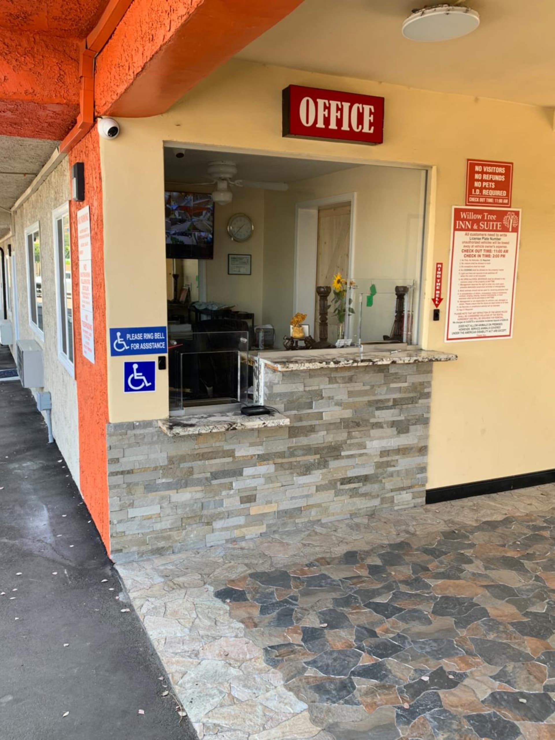 Willow Tree Inn & Suites featured exterior or lobby in Sun Valley, CA — similar hotel