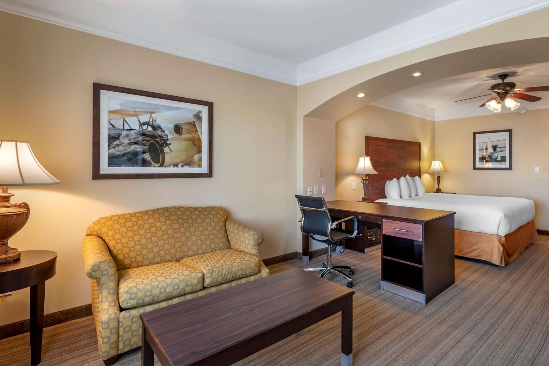 Best Western Plus Monica Royale Inn & Suites property views in Greenville, TX — gallery photo 3