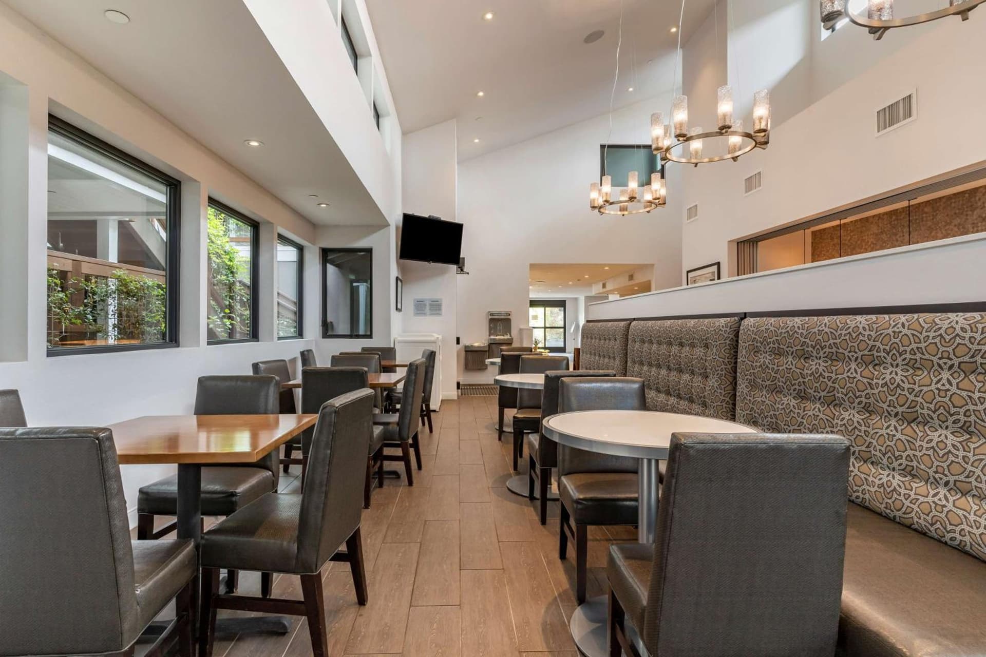 Best Western Plus Stevenson Manor gallery photo in Calistoga, CA — image 7