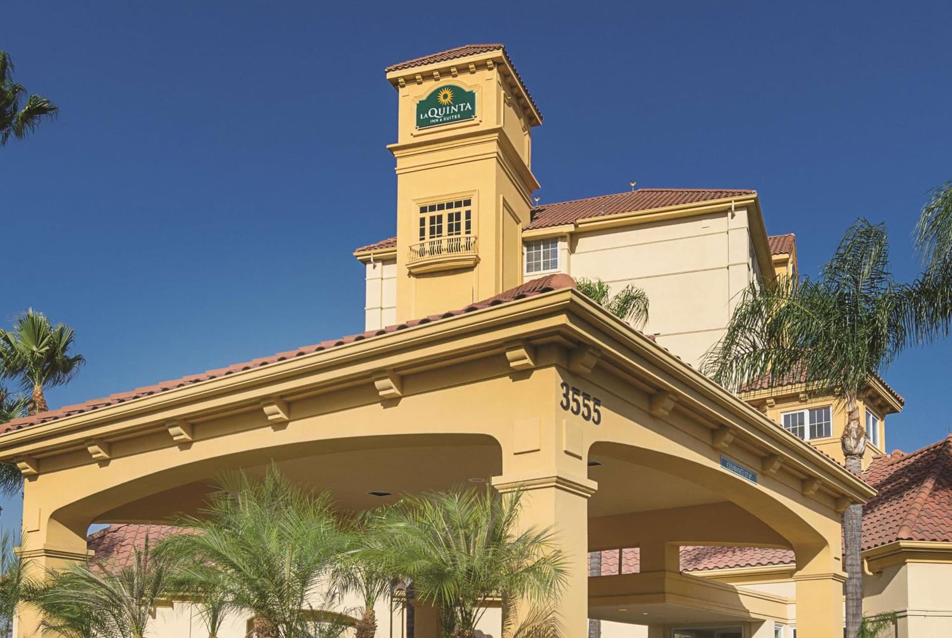 La Quinta Inn & Suites by Wyndham Ontario Airport gallery photo in Ontario, CA — image 18
