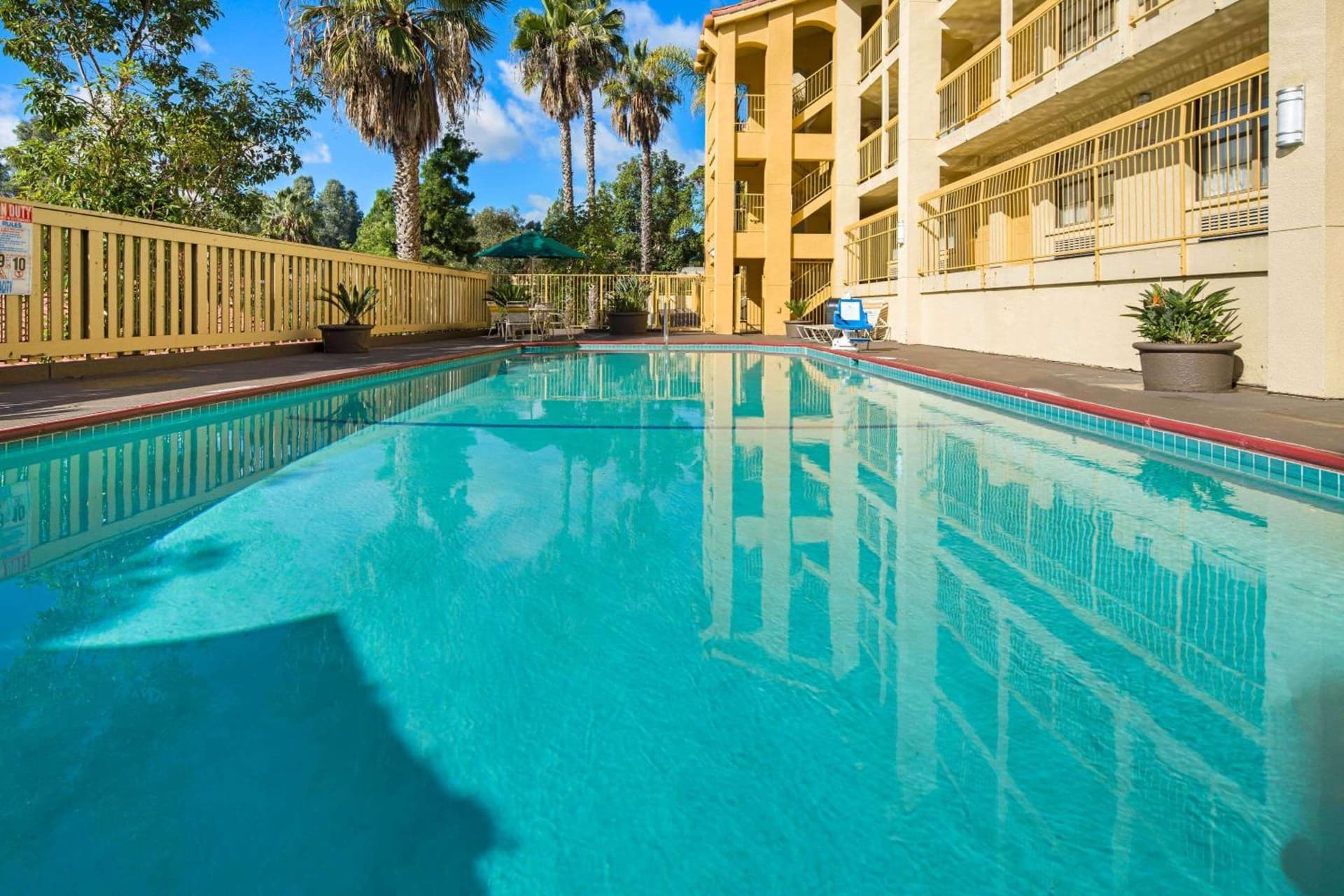 La Quinta Inn by Wyndham San Diego - Miramar gallery photo in Sabre Springs, CA — image 6