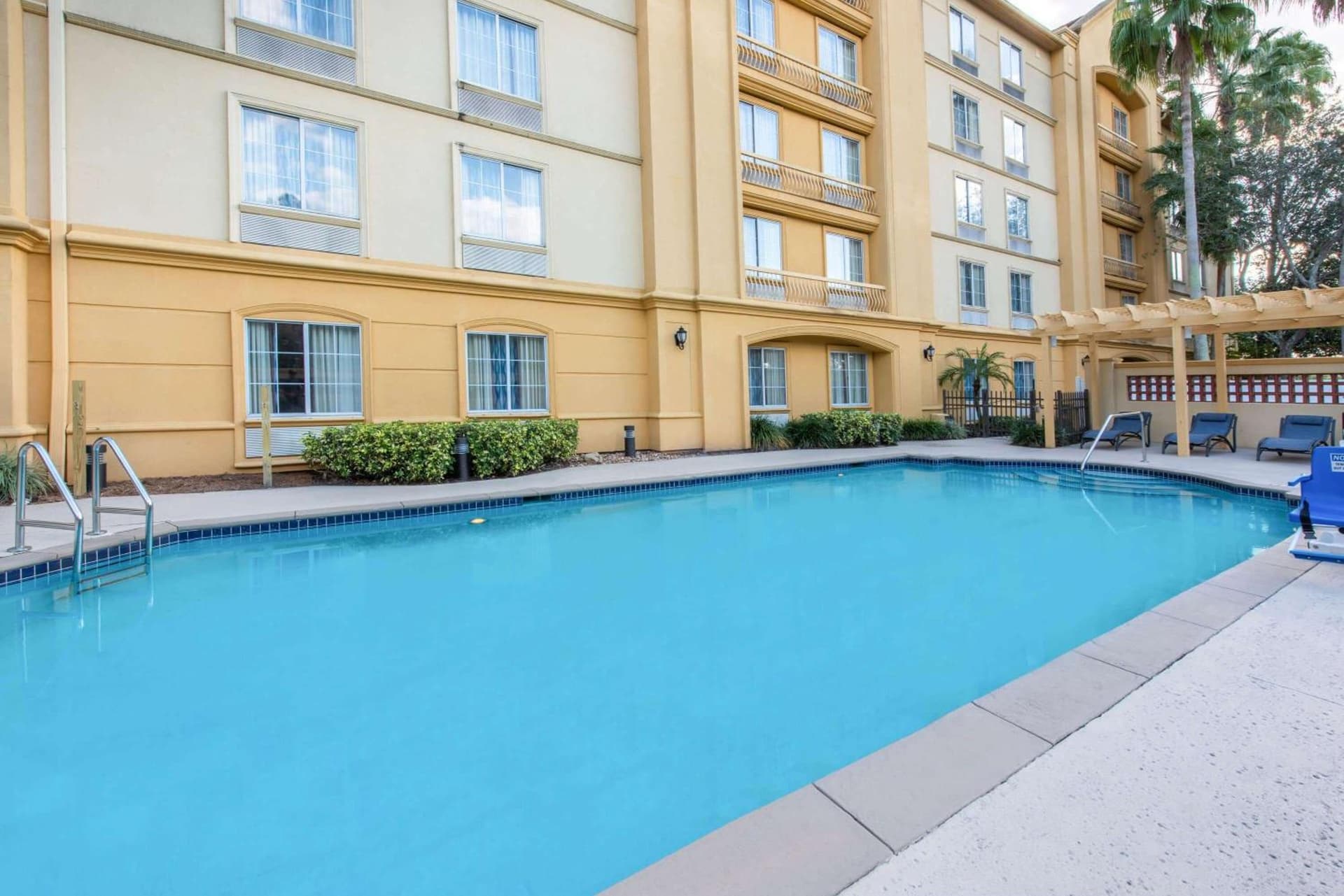 La Quinta by Wyndham Tampa Brandon Regency Park property views in Brandon, FL — gallery photo 3