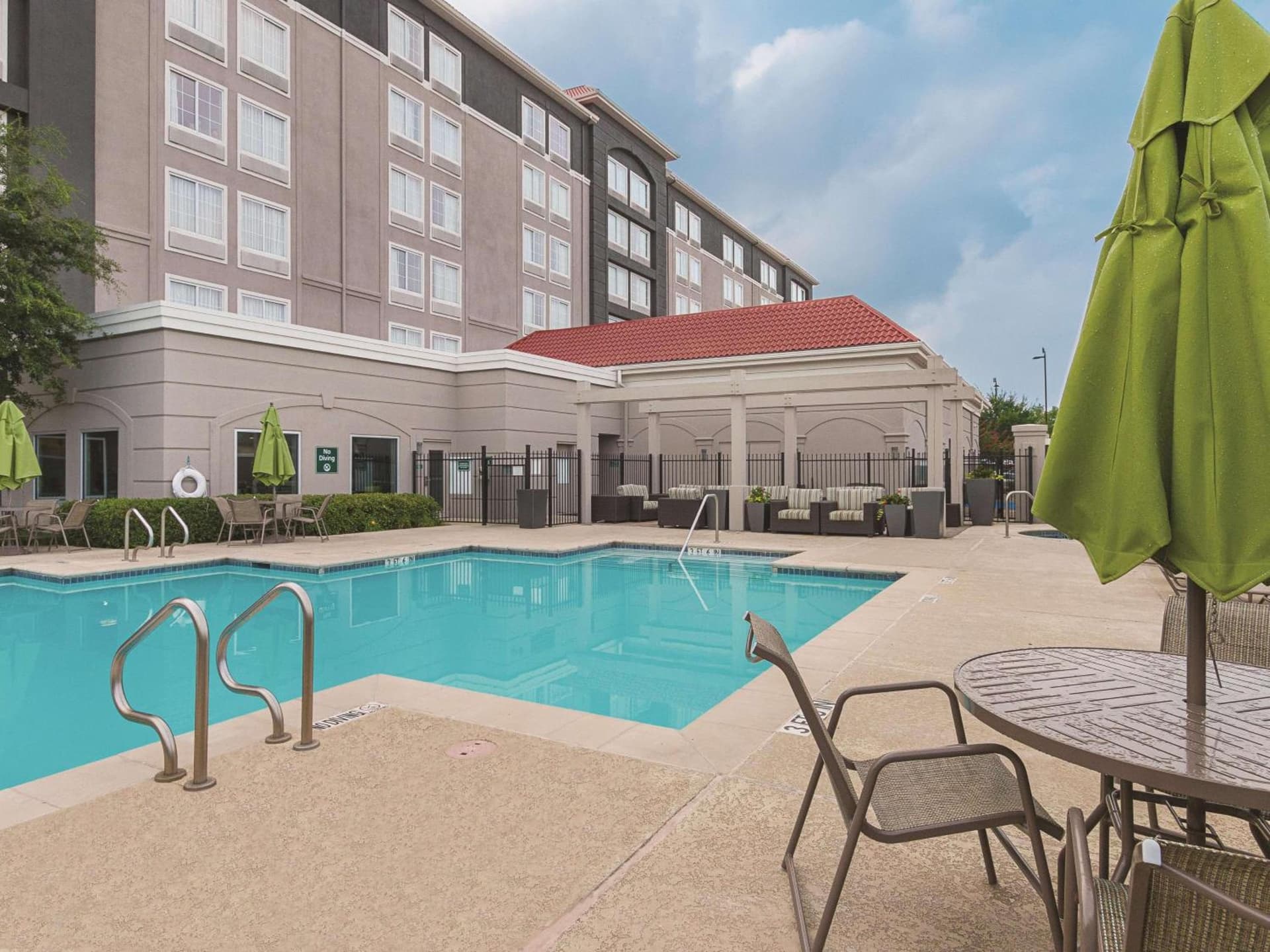 La Quinta by Wyndham Arlington North 6 Flags Dr gallery photo in Arlington, TX — image 30