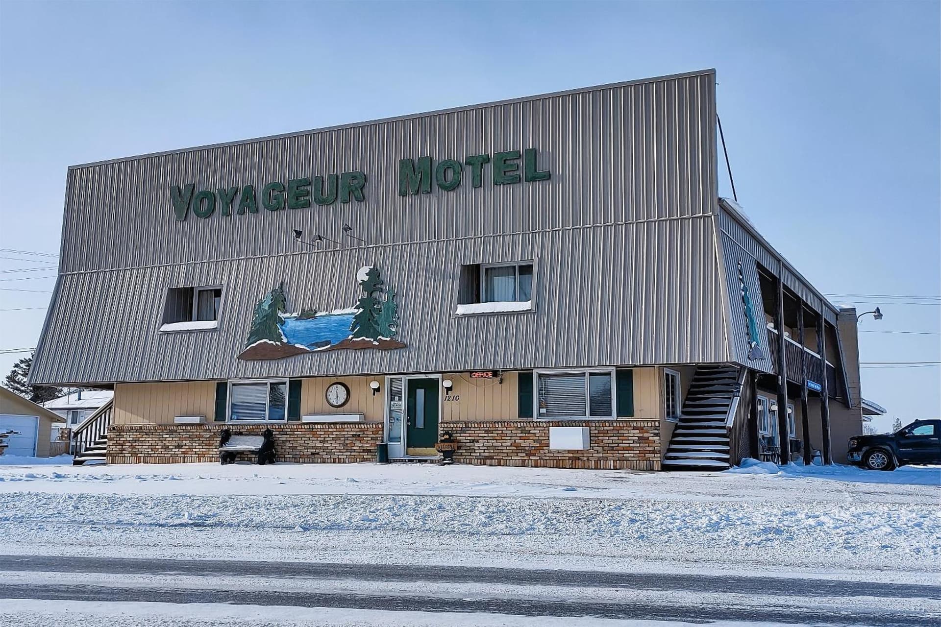 Love Hotels Voyageur by OYO at International Falls MN featured exterior or lobby in International Falls, MN — similar hotel